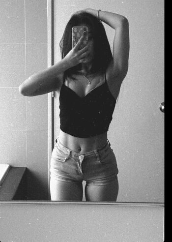 Full leaked Angellowee private onlyfans photo