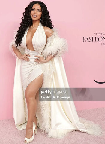 Asia Monet Ray