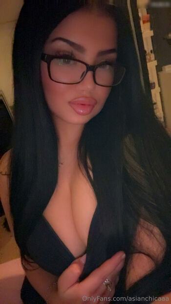 Full leaked Asianchicaaa private onlyfans photo