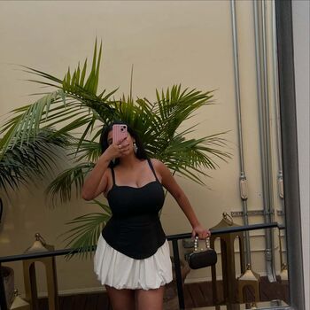 Full leaked Ayushaaaa private onlyfans photo