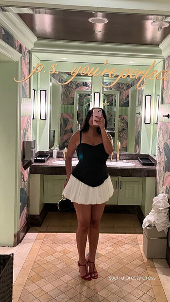 Full leaked Ayushaaaa private onlyfans photo