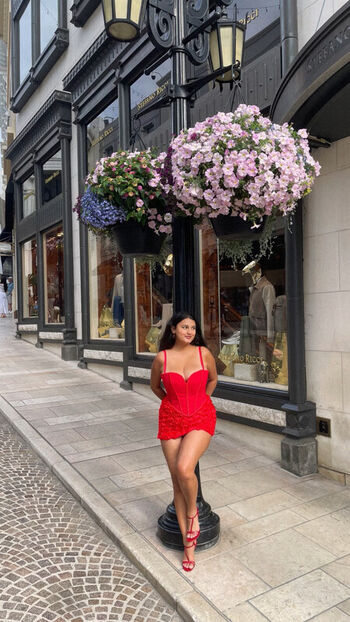 Full leaked Ayushaaaa private onlyfans photo