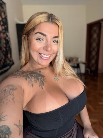 Beauty Carol Lima