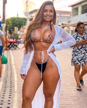 Full leaked Bella araujo private onlyfans photo