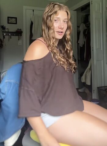 Full leaked Bigcomfycouch private onlyfans photo