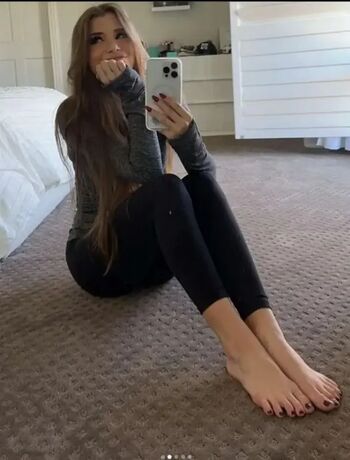 Full leaked Brooke monk private onlyfans photo