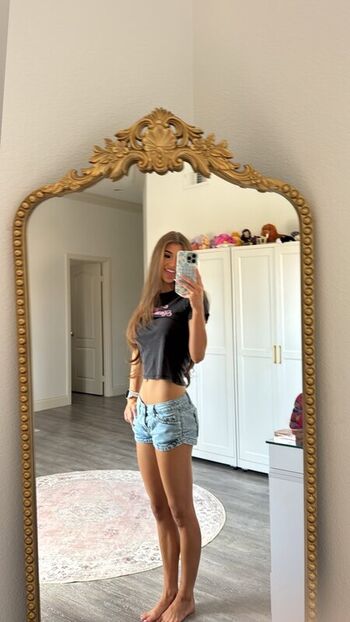 Full leaked Brooke monk private onlyfans photo