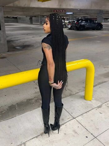 Full leaked Carenavonchae private onlyfans photo