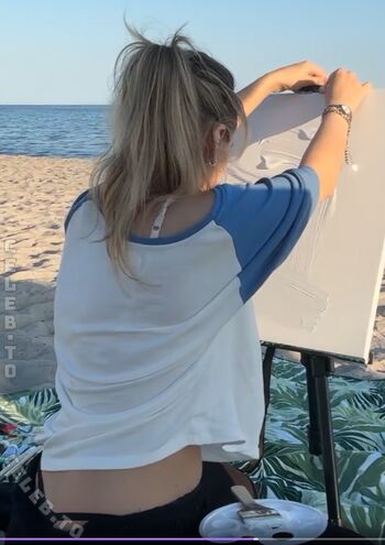 Full leaked Easyemi private onlyfans photo