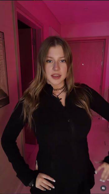 Full leaked Hannah becker private onlyfans photo