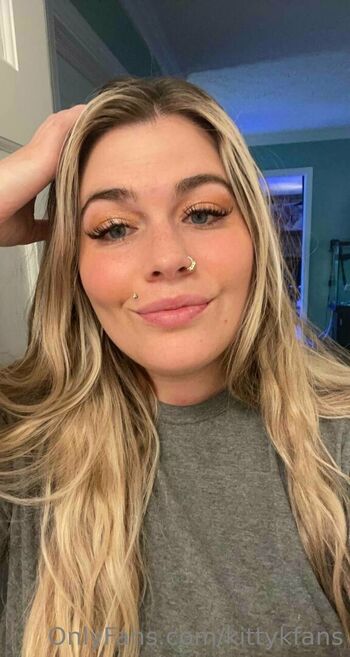 Full leaked Kittykfans private onlyfans photo