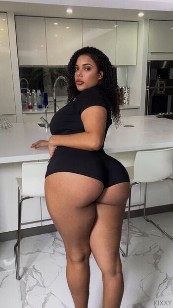 Full leaked Kixxy private onlyfans photo