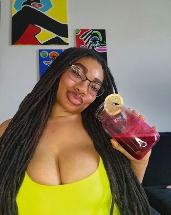 Full leaked Lockedhoneyprincess private onlyfans photo
