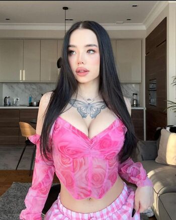 lyna_com2000
