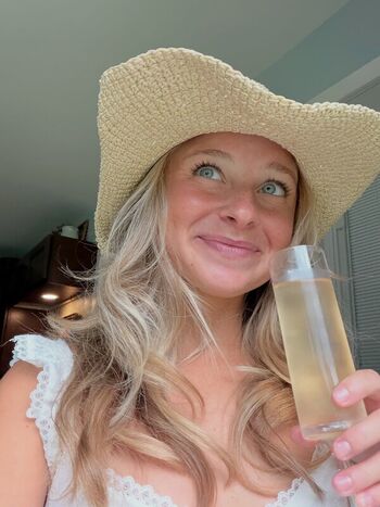 Full leaked Macimccarley private onlyfans photo