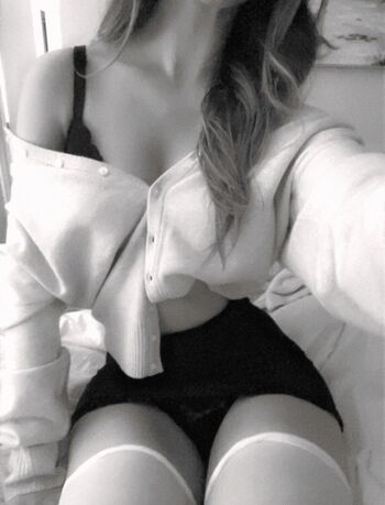 Full leaked Maybunny private onlyfans photo