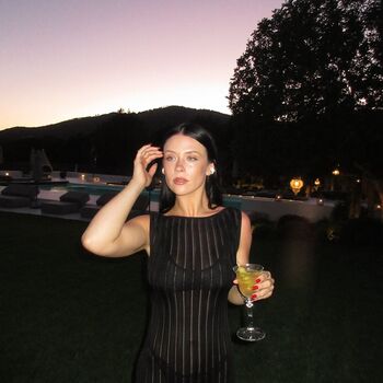 Full leaked Mia tomlinson private onlyfans photo