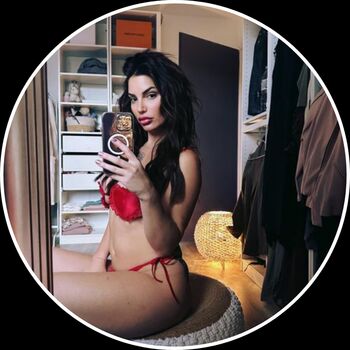 Nadège Lacroix