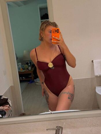 Full leaked Olivia buckland private onlyfans photo