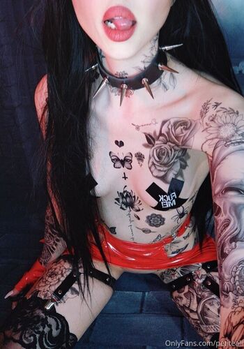 Full leaked Petiteali private onlyfans photo