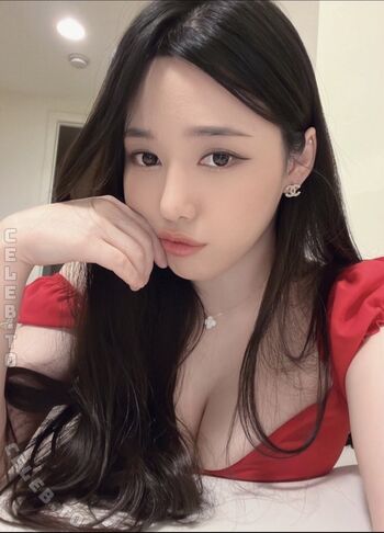 Full leaked Ploo private onlyfans photo