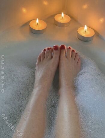 Full leaked Poolblondii private onlyfans photo
