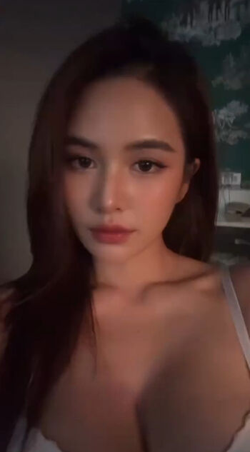 Full leaked Poompui private onlyfans photo