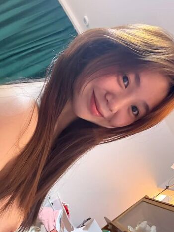 Full leaked Qianqianwan private onlyfans photo