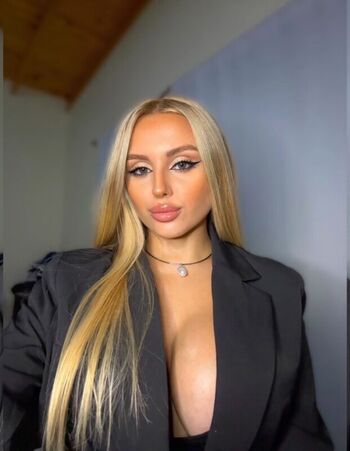 Full leaked Rubiakat private onlyfans photo