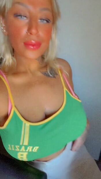 Full leaked Sara monroe private onlyfans photo
