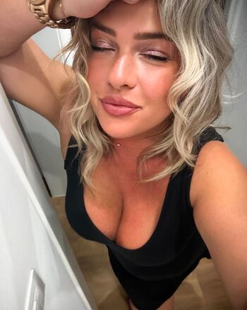 Full leaked Simona romano page private onlyfans photo