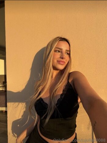 Full leaked Sofiareyyes private onlyfans photo