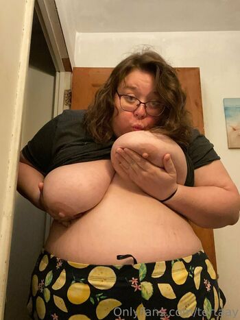 Full leaked Tertaay private onlyfans photo