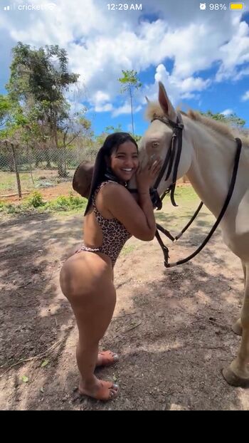 Full leaked Who is this private onlyfans photo